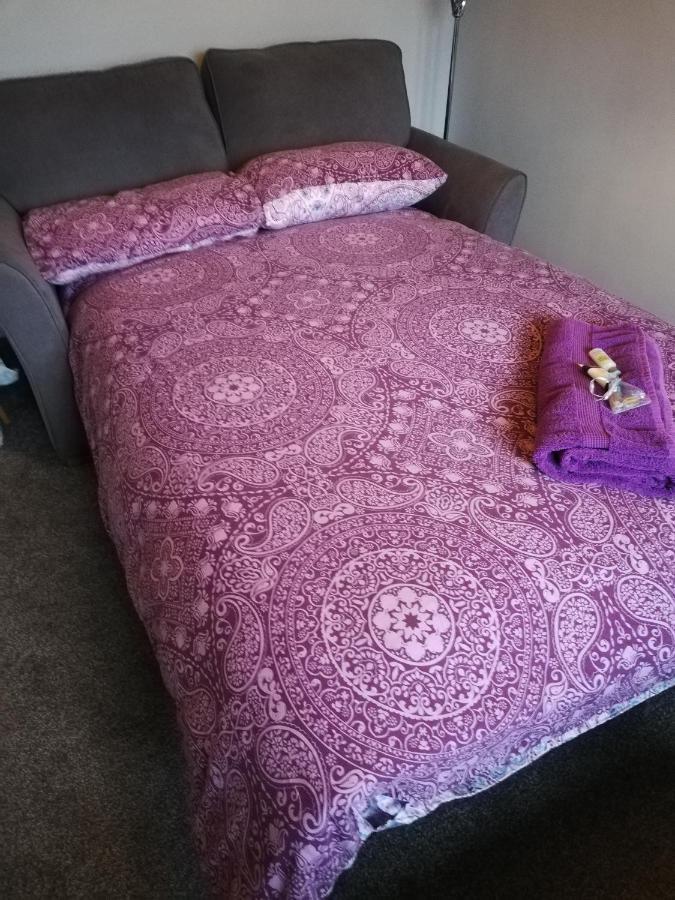 Little Cosy Cwtsh Hotell Pontyclun Exteriör bild