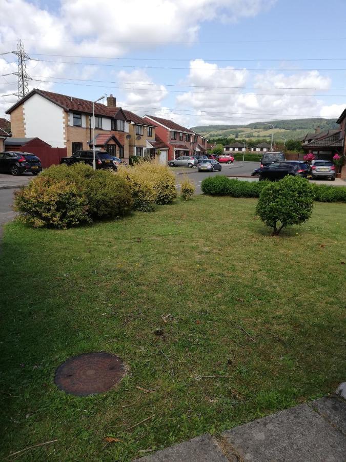 Little Cosy Cwtsh Hotell Pontyclun Exteriör bild